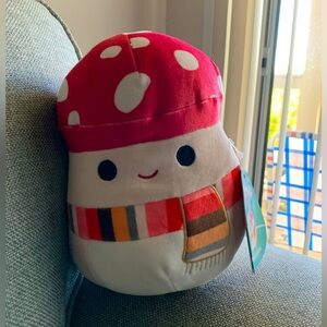 Small Mushroom squishmallow
